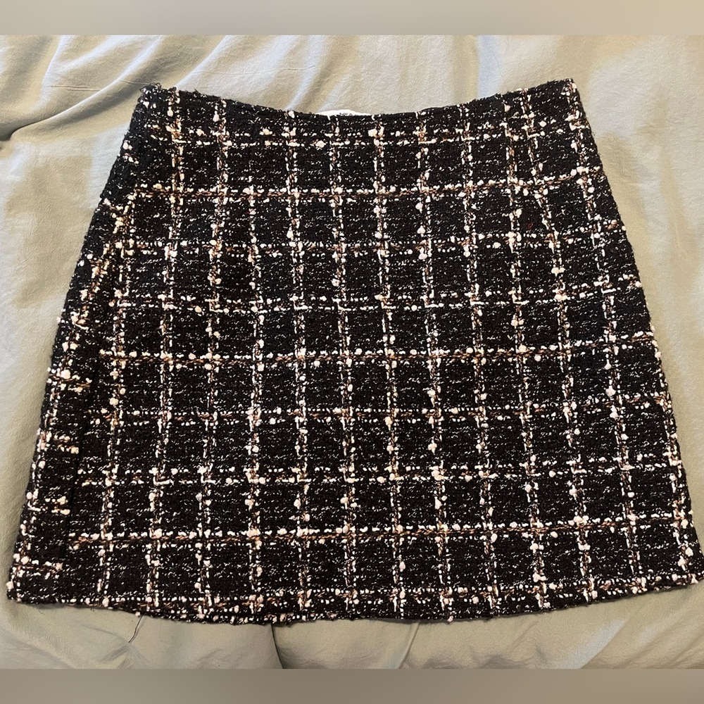 Abercrombie Textured Black Skirt - Size Small
